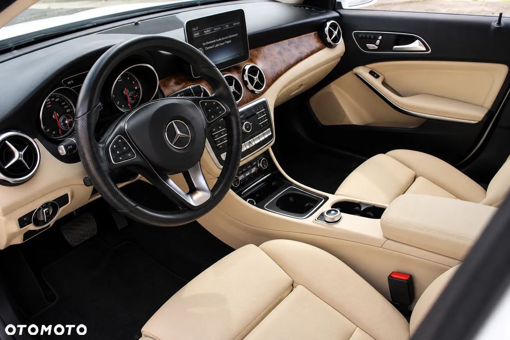 Mercedes-Benz GLA 250 4Matic 7G-DCT AMG Line - 20
