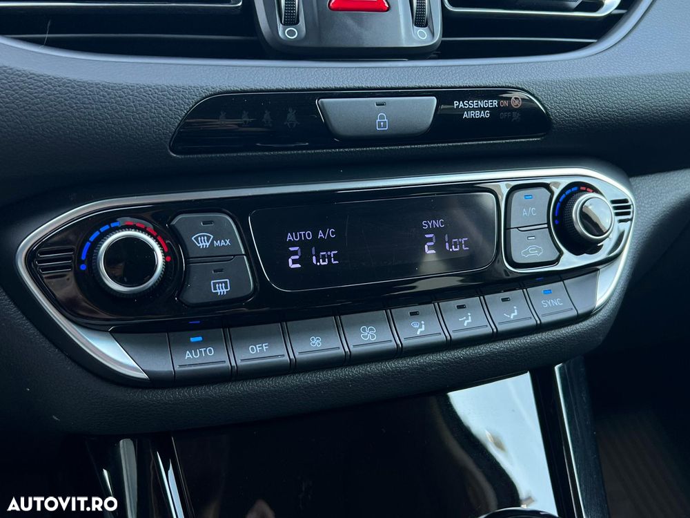 Hyundai i30 1.5 T-GDI 48V-Hybrid DCT Advantage - 32