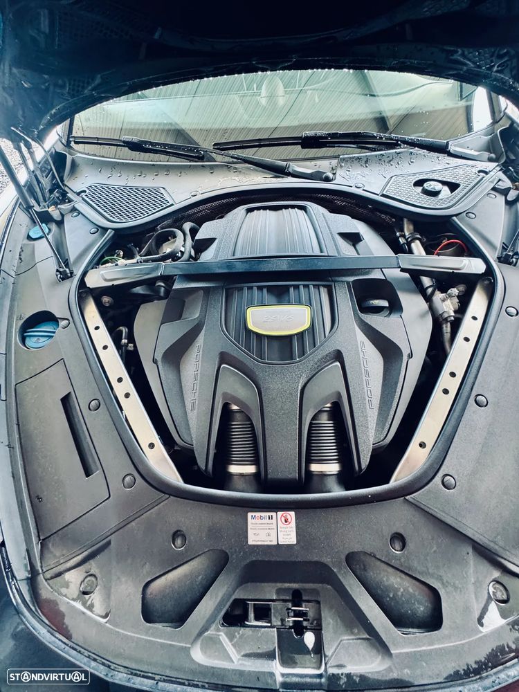 Porsche Panamera Sport Turismo - 29