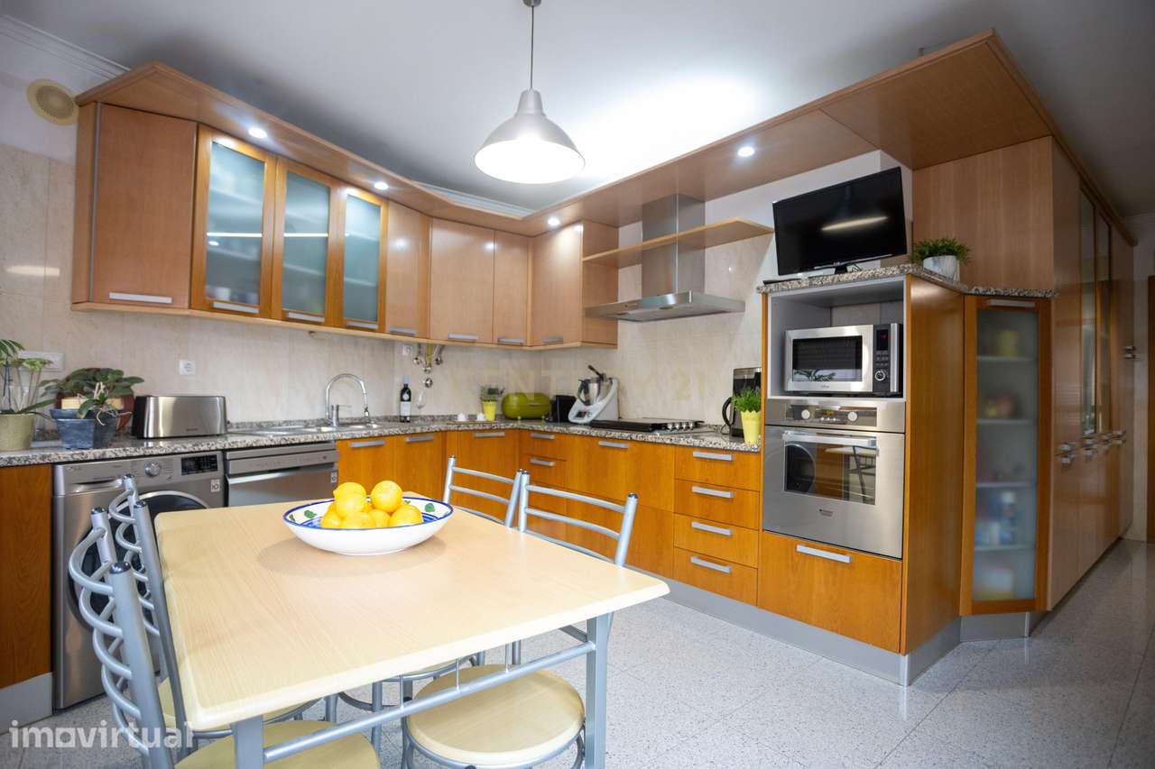 O Seu Novo Lar em Odivelas - Apartamento T4 - Grande imagem: 2/49