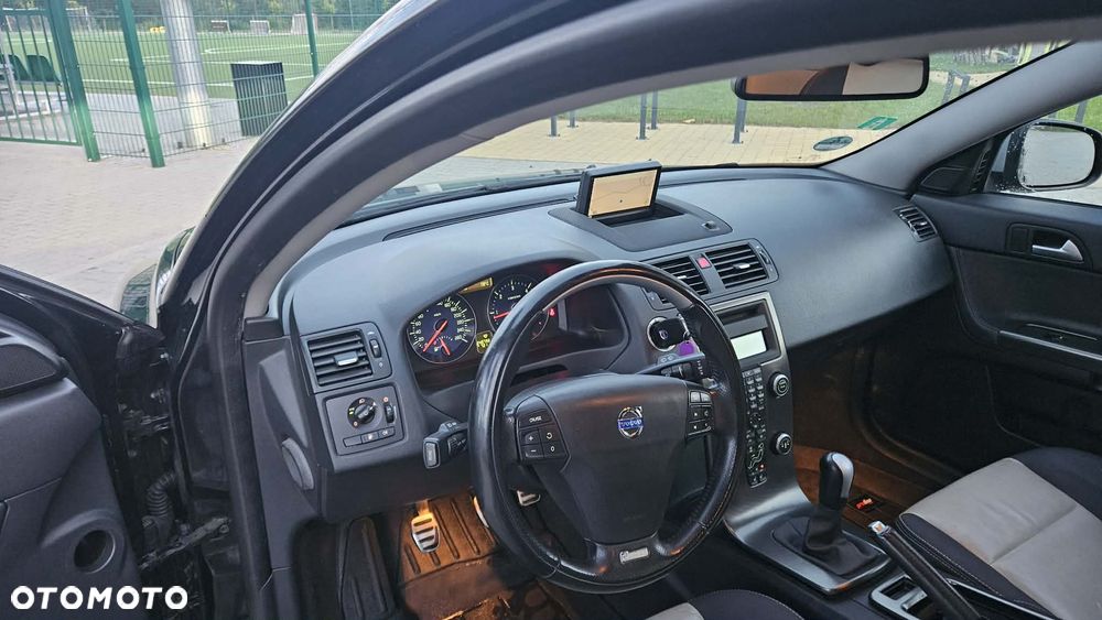 Volvo V50 D2 R-Design - 8