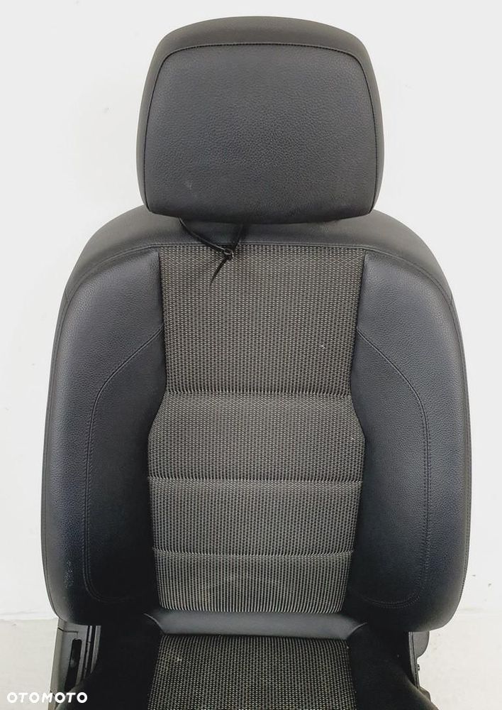FOTEL PRAWY PRZÓD GRZANY MERCEDES GLK X204 EUROPA - 2