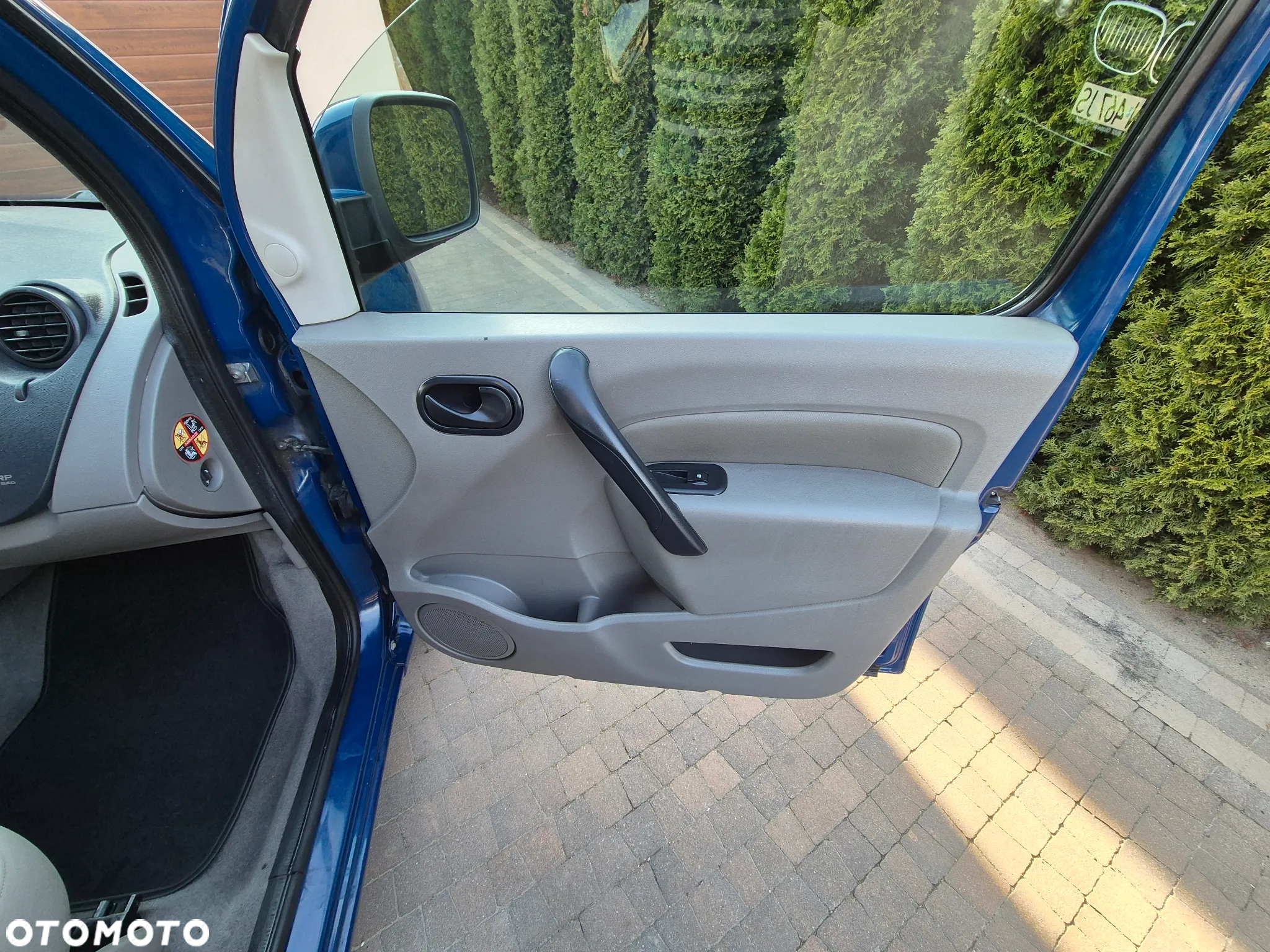 Renault Kangoo 1.6 8V 90 Happy Family - 28