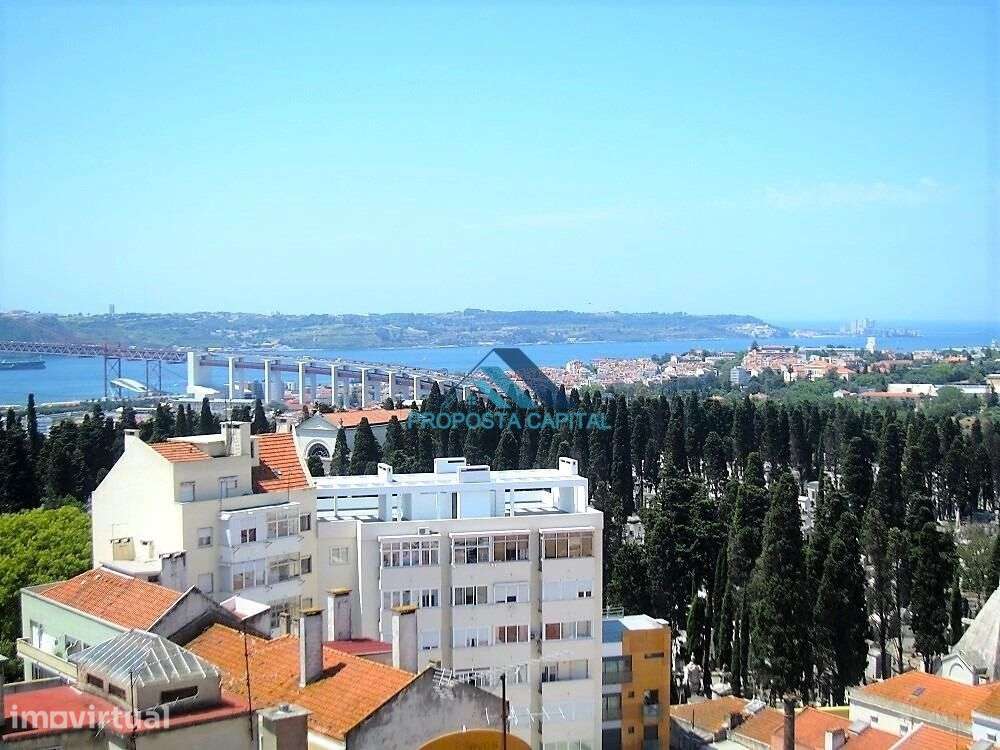 Apartamento T2 - Vista de rio e Monsanto - Grande imagem: 5/28