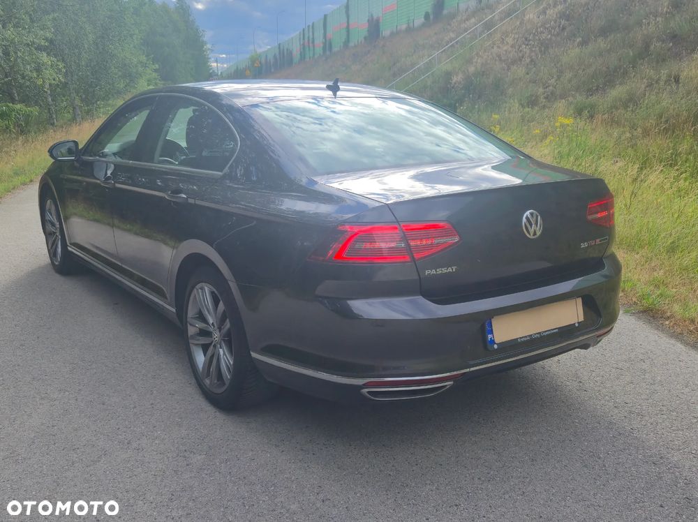 Volkswagen Passat - 16