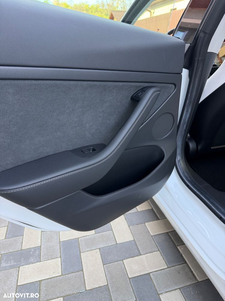 Tesla Model 3 Langstreckenbatterie Allradantrieb Dual Motor - 18