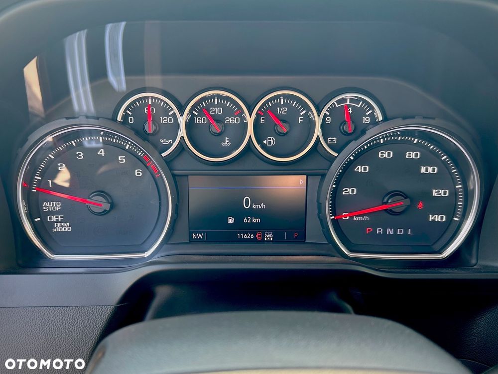 Chevrolet Silverado - 20