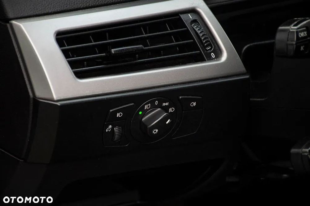 BMW Seria 5 - 29