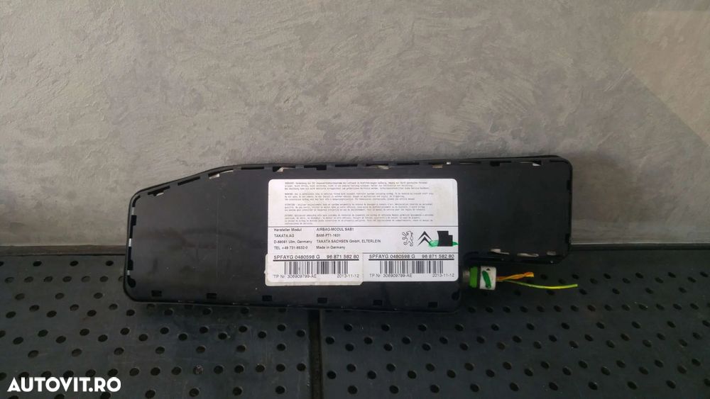 Airbag scaun dreapta citroen c4 2 nc 306908010 9687158280 - 1