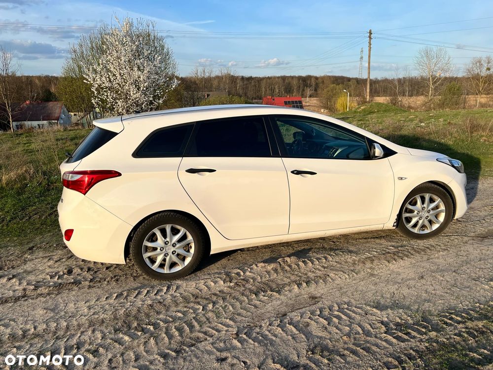 Hyundai i30 1.6 CRDi Classic + - 8