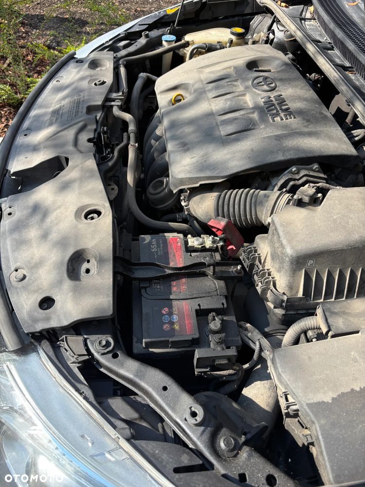 Toyota Avensis 1.8 Sol plus NAVI - 4
