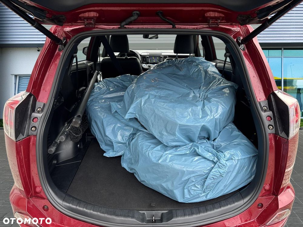 Toyota RAV4 Hybrid Premium 4x4 - 18