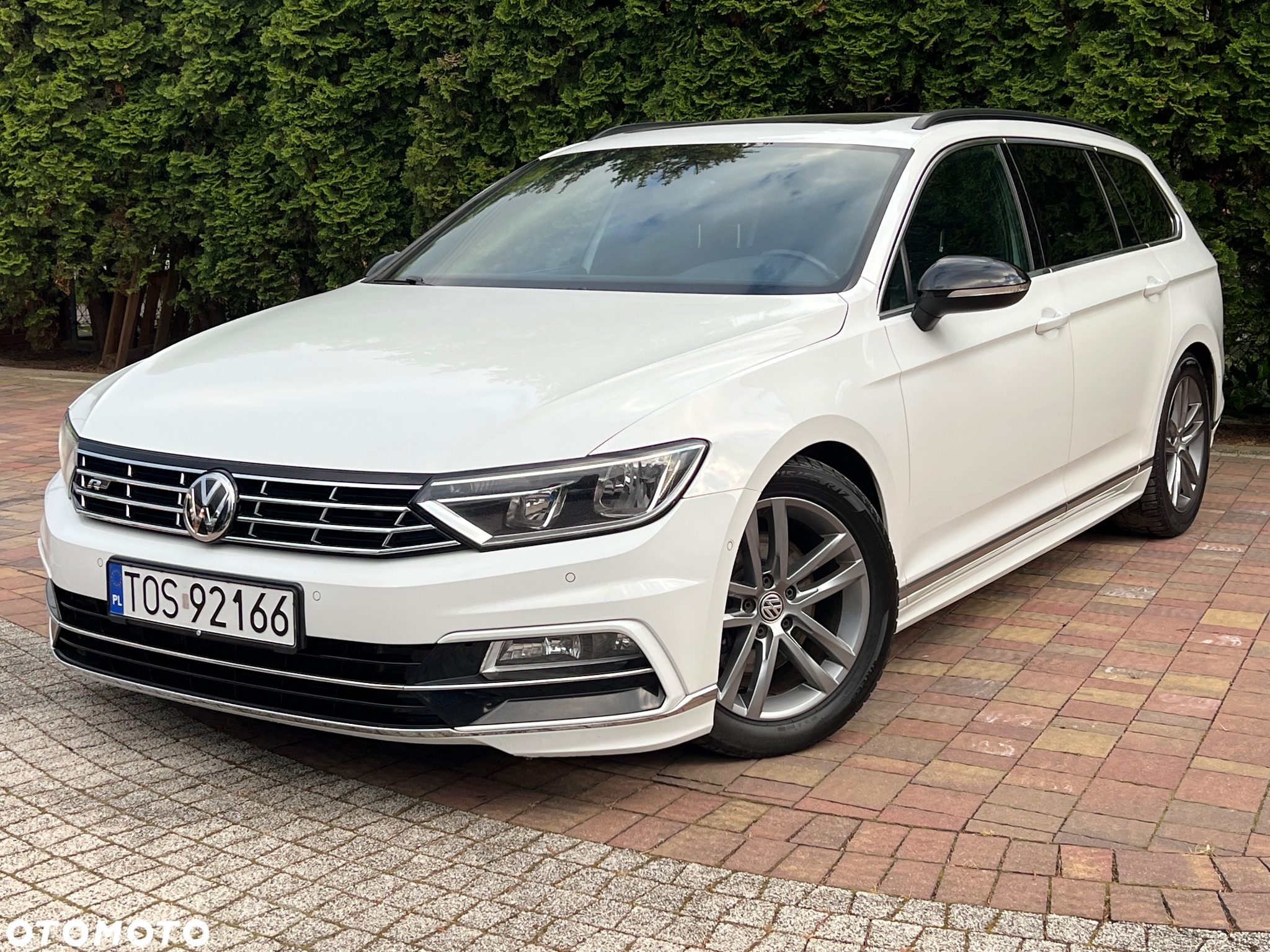 Volkswagen Passat - 2
