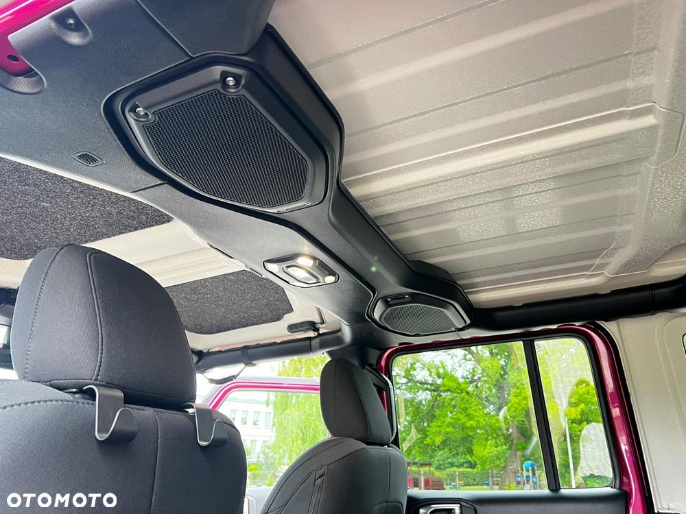 Jeep Wrangler - 19