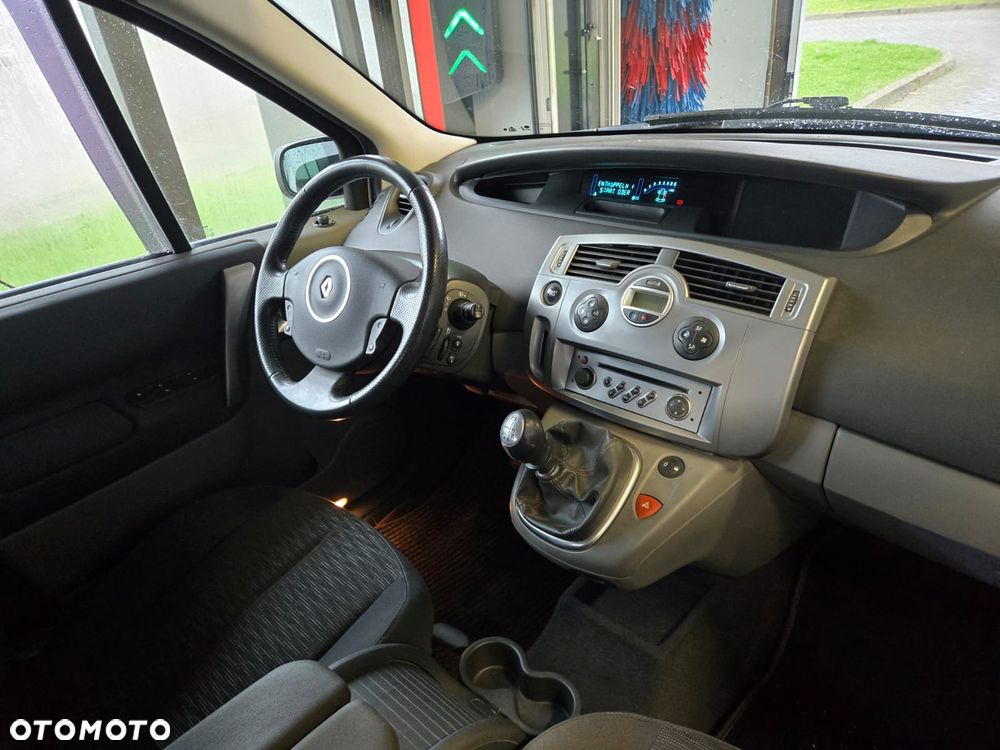 Renault Scenic - 23