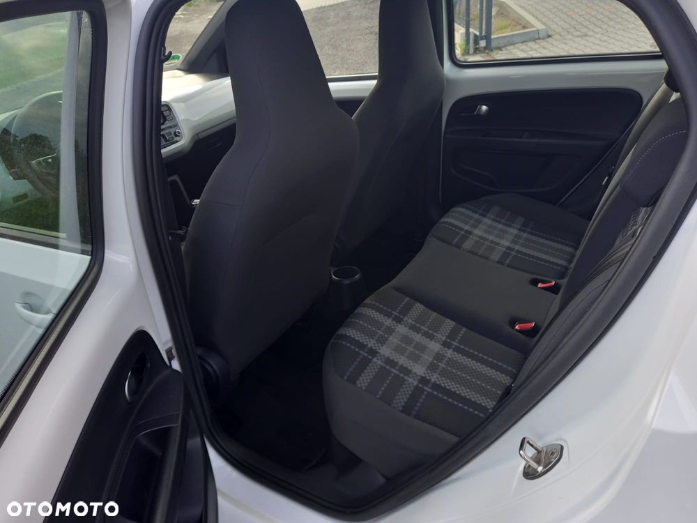 Volkswagen up! club - 13