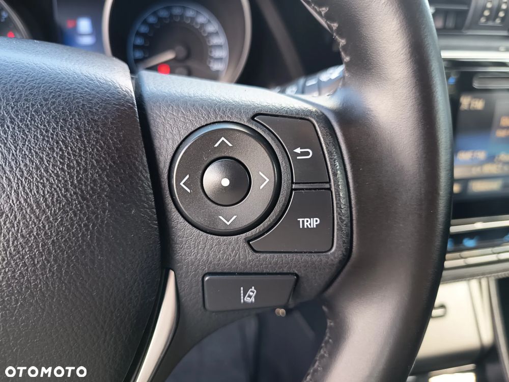 Toyota Auris 1.33 VVT-i Premium - 21