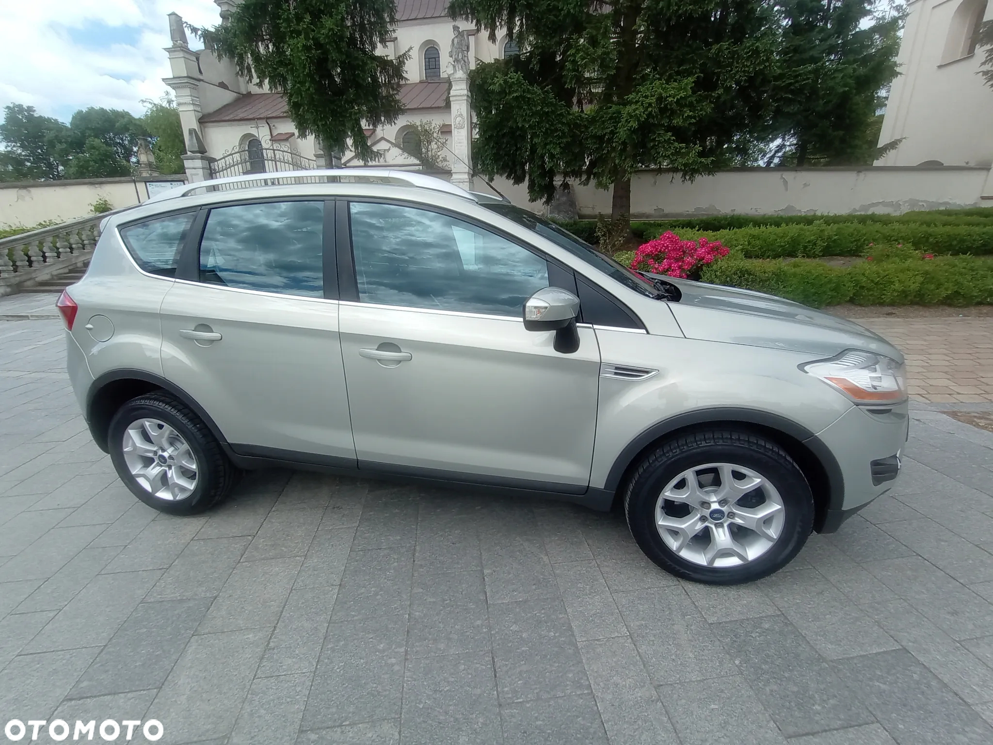 Ford Kuga 2.0 TDCi 4x4 Titanium - 14