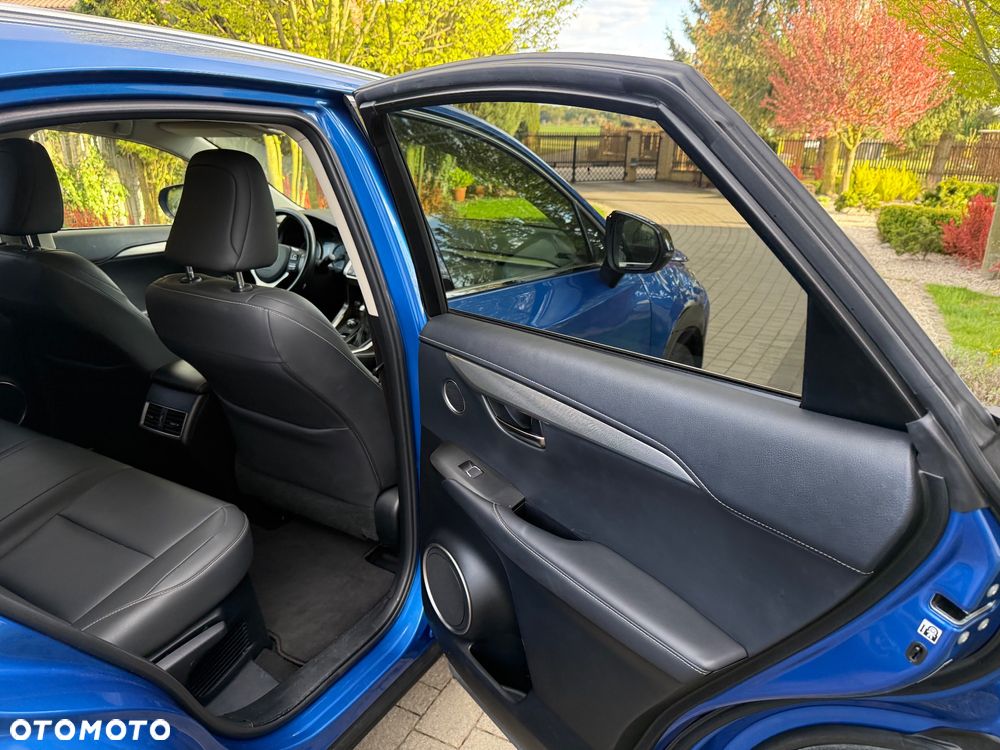 Lexus NX 300 F Impression AWD - 27