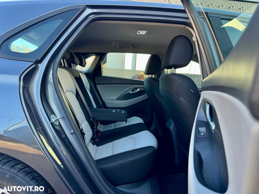 Hyundai i30 1.6 CRDI DCT Passion Plus - 26