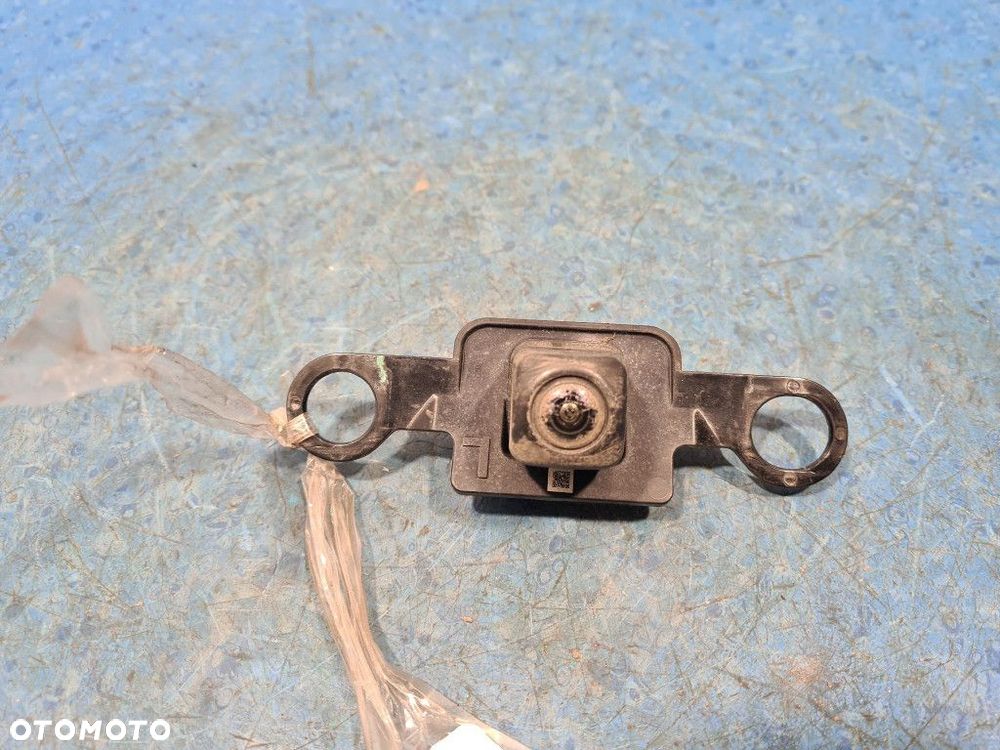 TOYOTA COROLLA E21 SEDAN KAMERA COFANIA 86790-02240 - 1