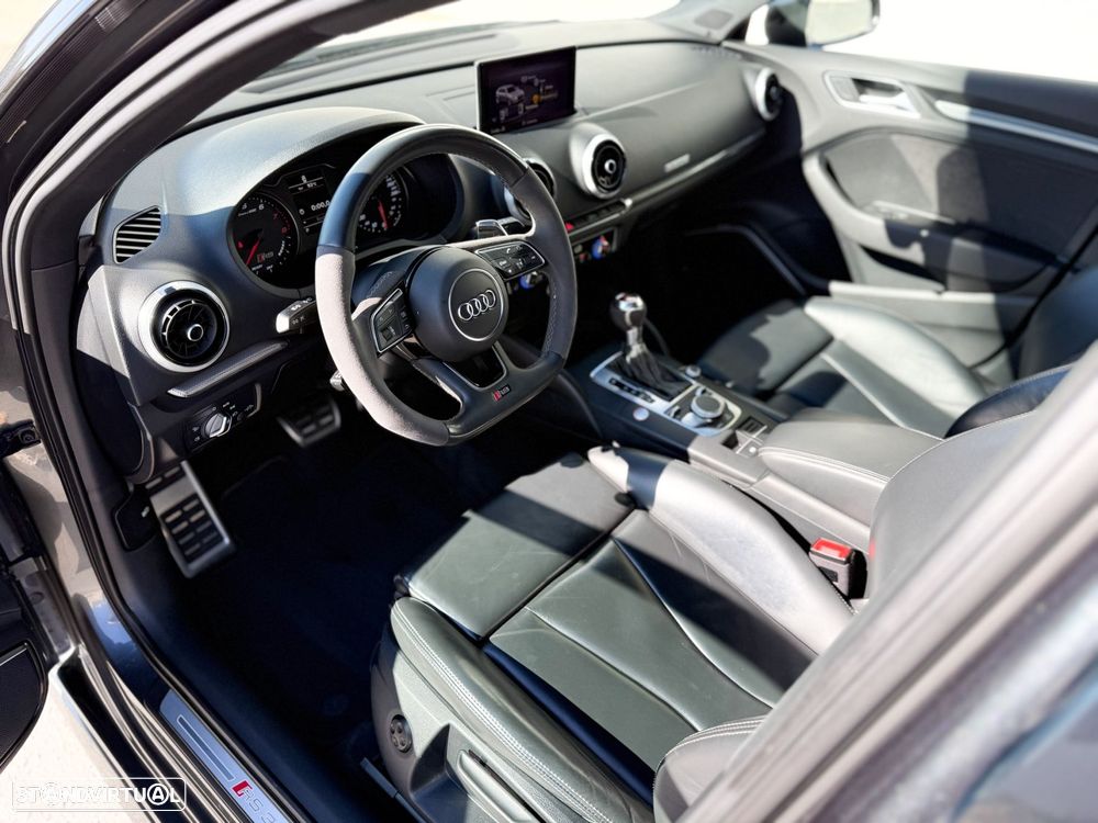 Audi RS3 Sportback 2.5 TFSI quattro S tronic - 32