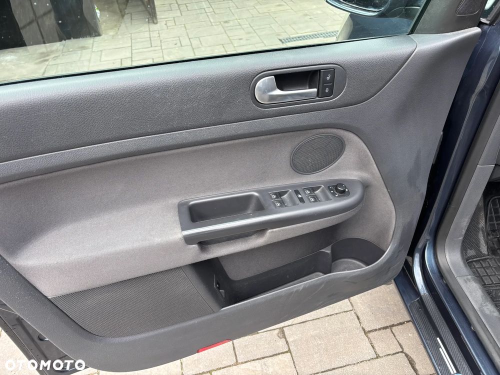 Volkswagen Golf Plus 1.9 TDI Tour - 19