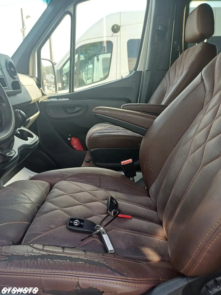 Mercedes-Benz Sprinter - 28