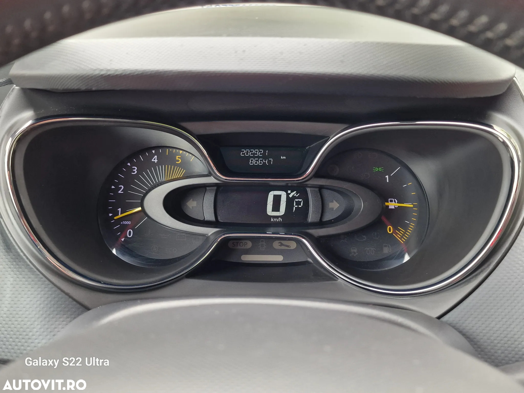 Renault Captur dCi 90 EDC Dynamique - 8