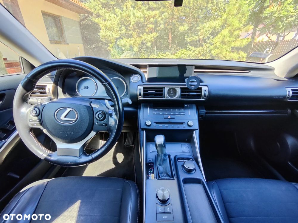 Lexus IS 200t Elite - 1