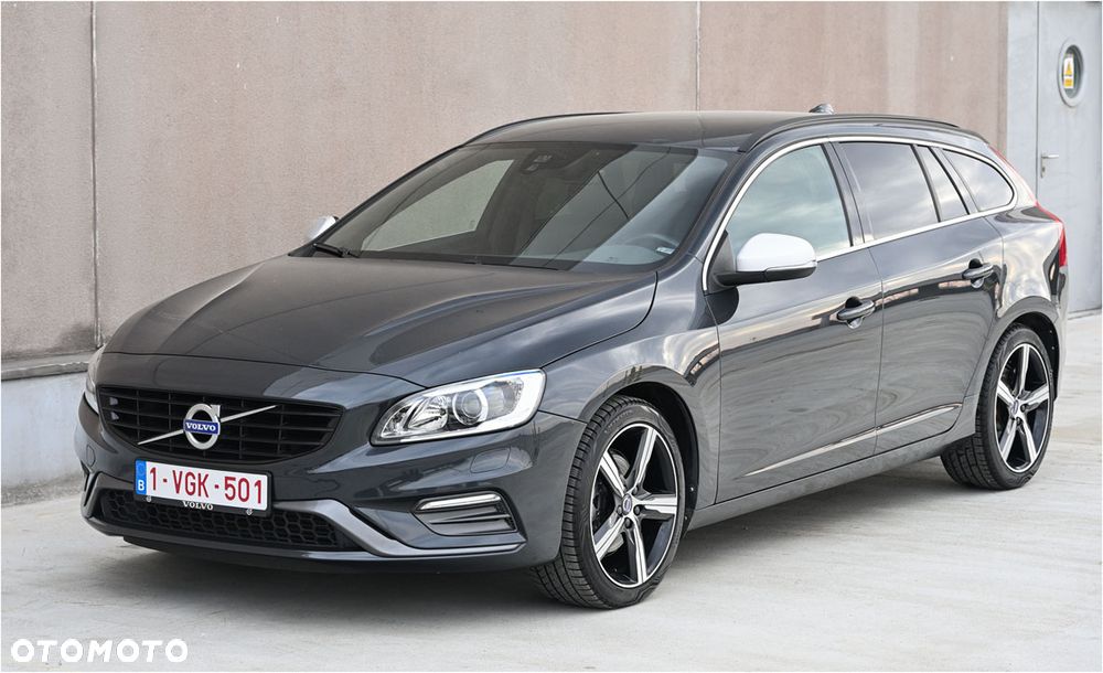 Volvo V60 D3 R-Design - 15
