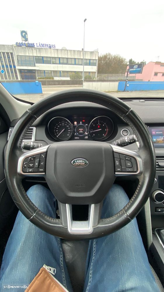 Land Rover Discovery Sport 2.0 TD4 SE - 30