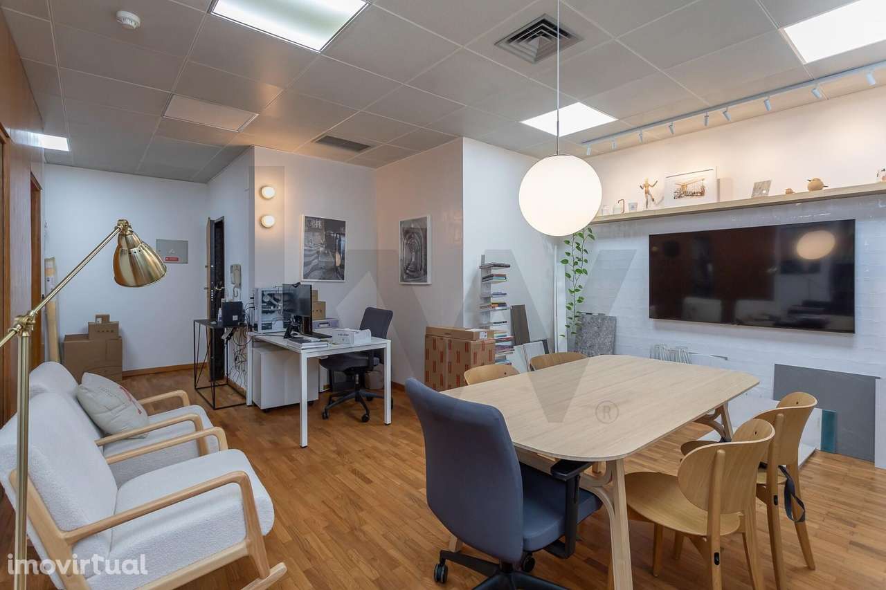 T1 com logradouro de uso exclusivo – Avenida Madame Curie - Grande imagem: 2/18