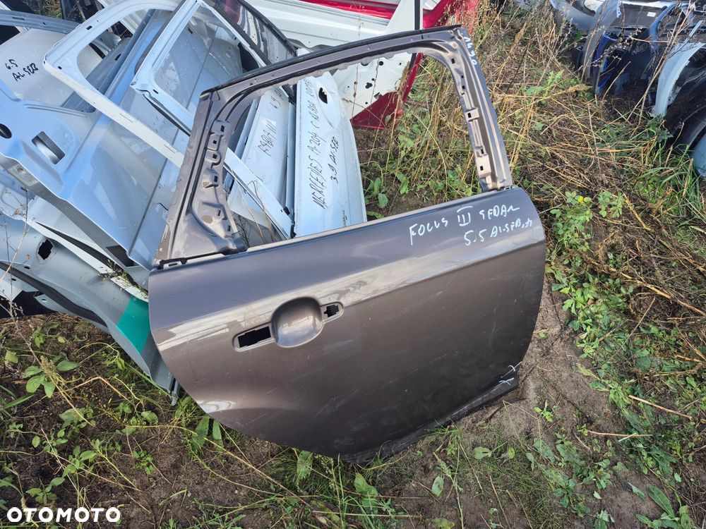 Drzwi Ford Focus III kombi 2010-2019r. Tył prawy - 1