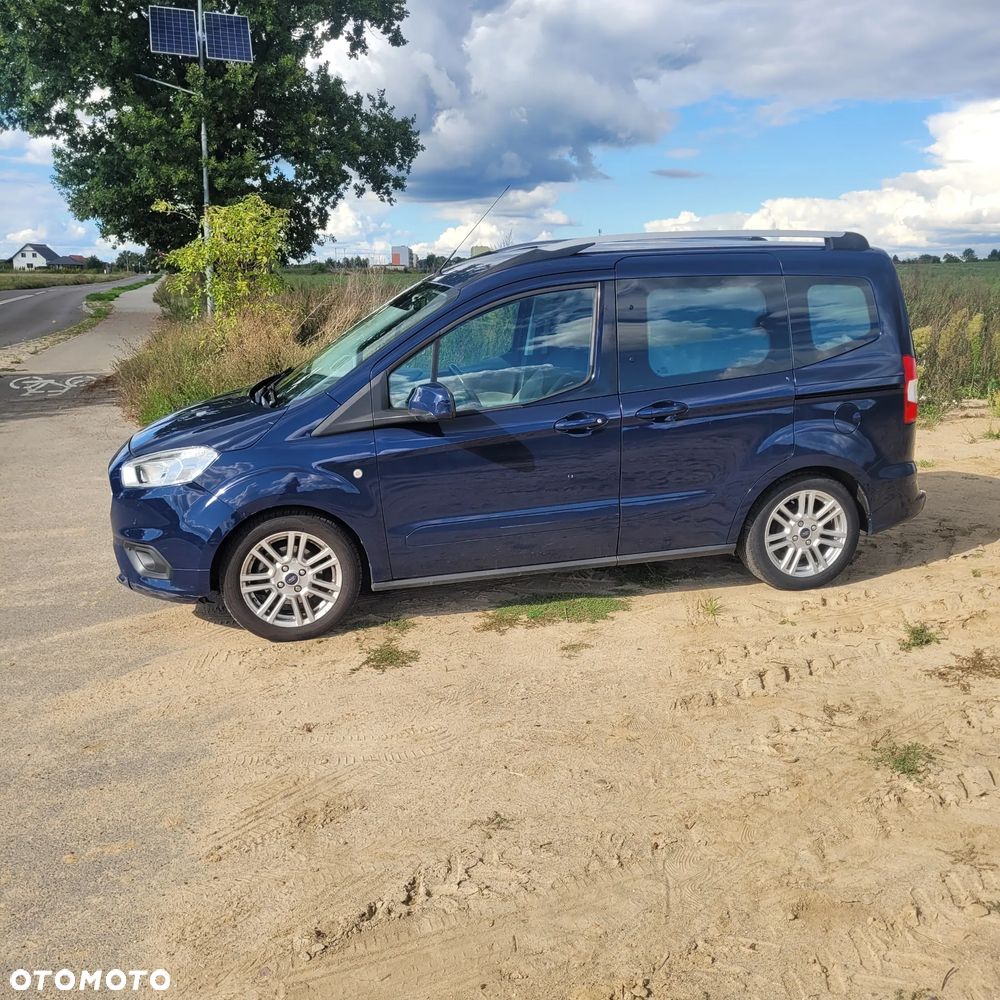 Ford Tourneo Courier 1.0 EcoBoost Titanium - 1
