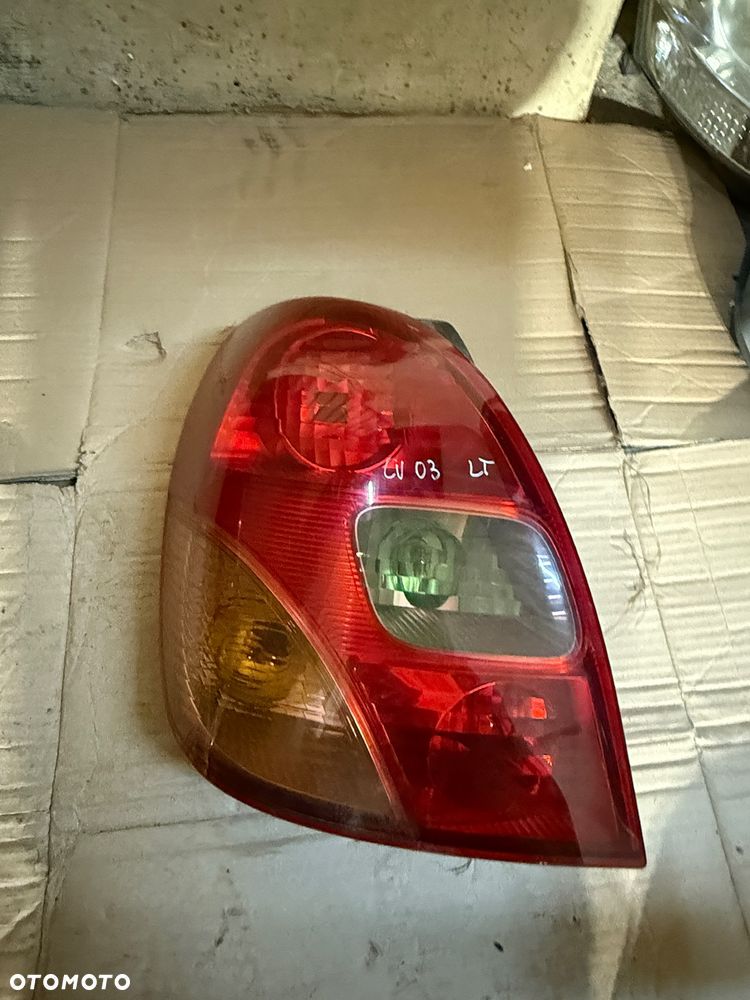 Lampa tył Toyota Corolla Verso 01-04r. - 2