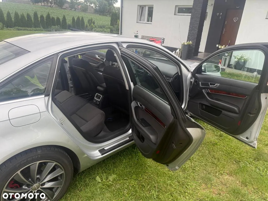 Audi A6 2.4 - 2