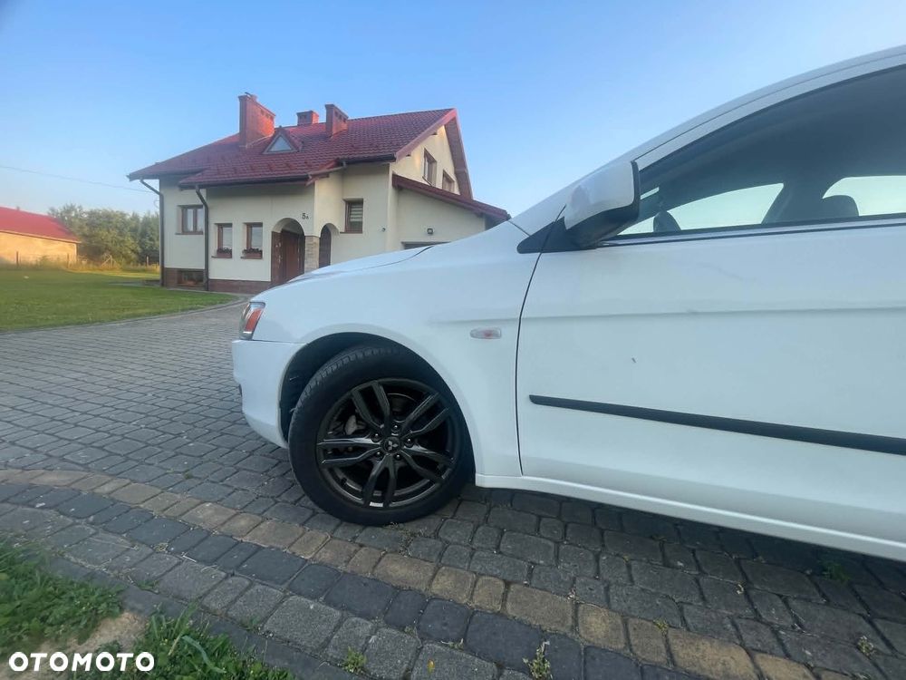 Mitsubishi Lancer 1.6 Invite - 5