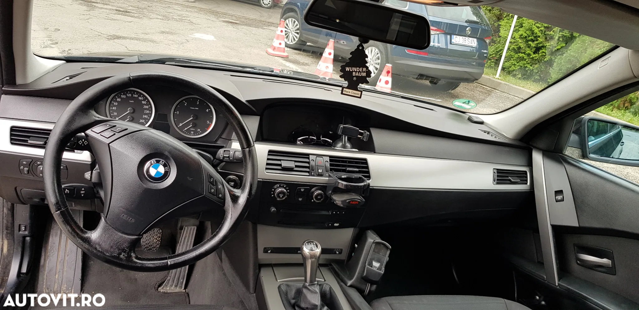 BMW Seria 5 525d Touring - 9