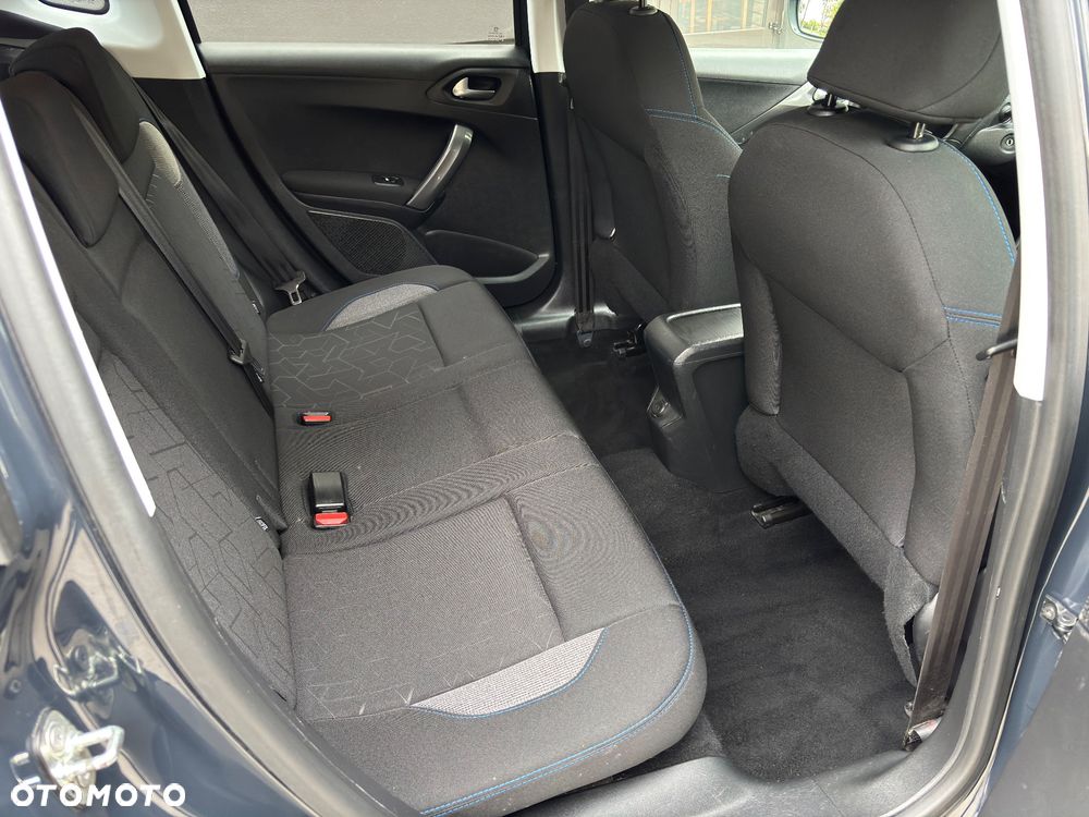 Peugeot 2008 PureTech 82 Signature - 29