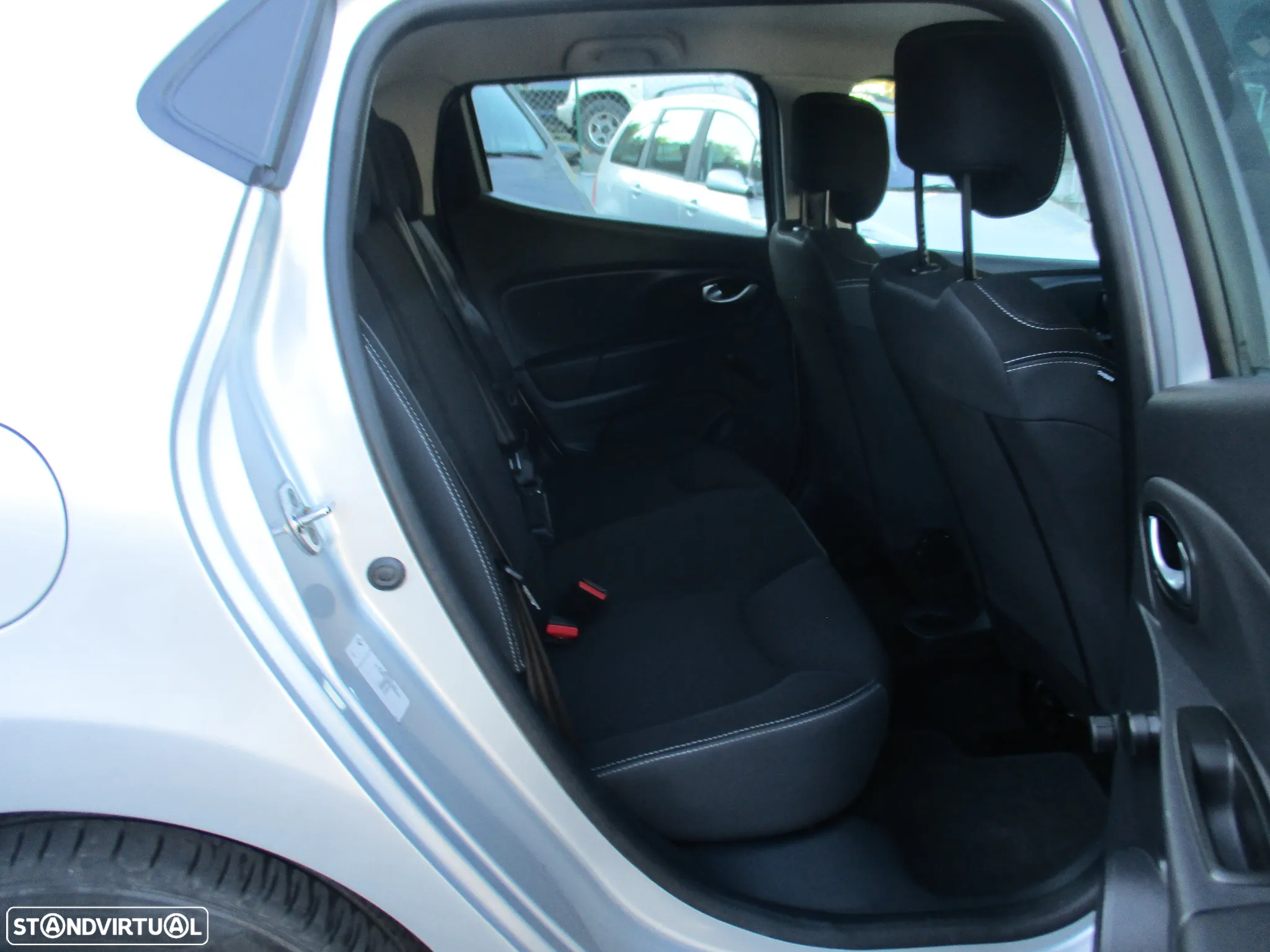 Renault Clio 1.5 dCi Confort - 23