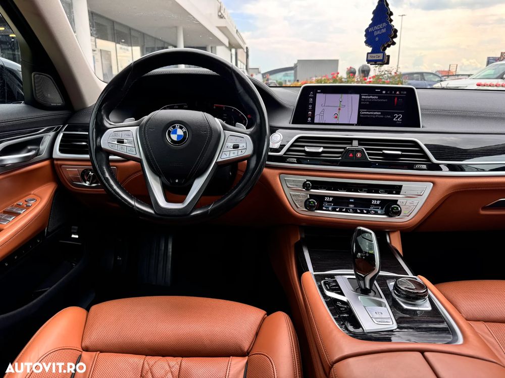 BMW Seria 7 740d xDrive - 14