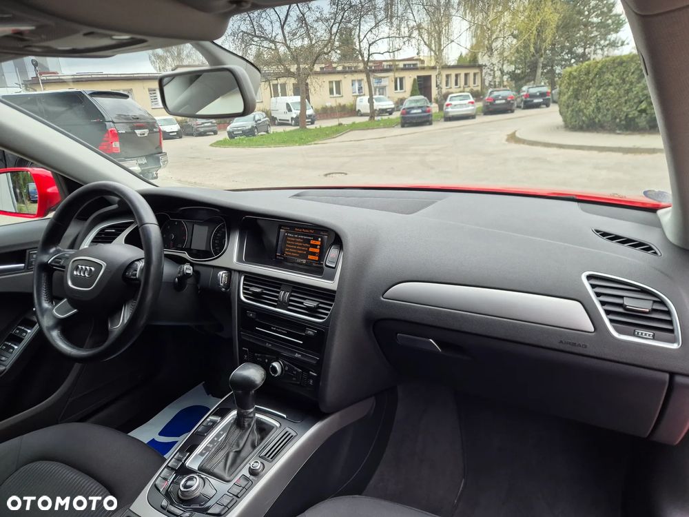 Audi A4 Avant 2.0 TDI DPF clean diesel multitronic Attraction - 12