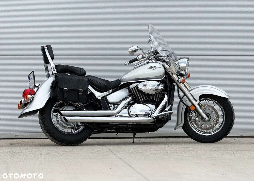 Suzuki VL 800 Volusia - Boulevard C50 - 4