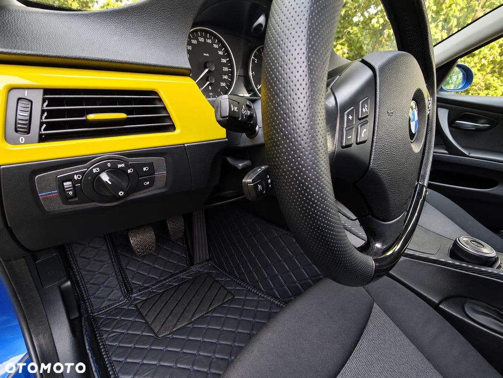 BMW Seria 3 318i - 5