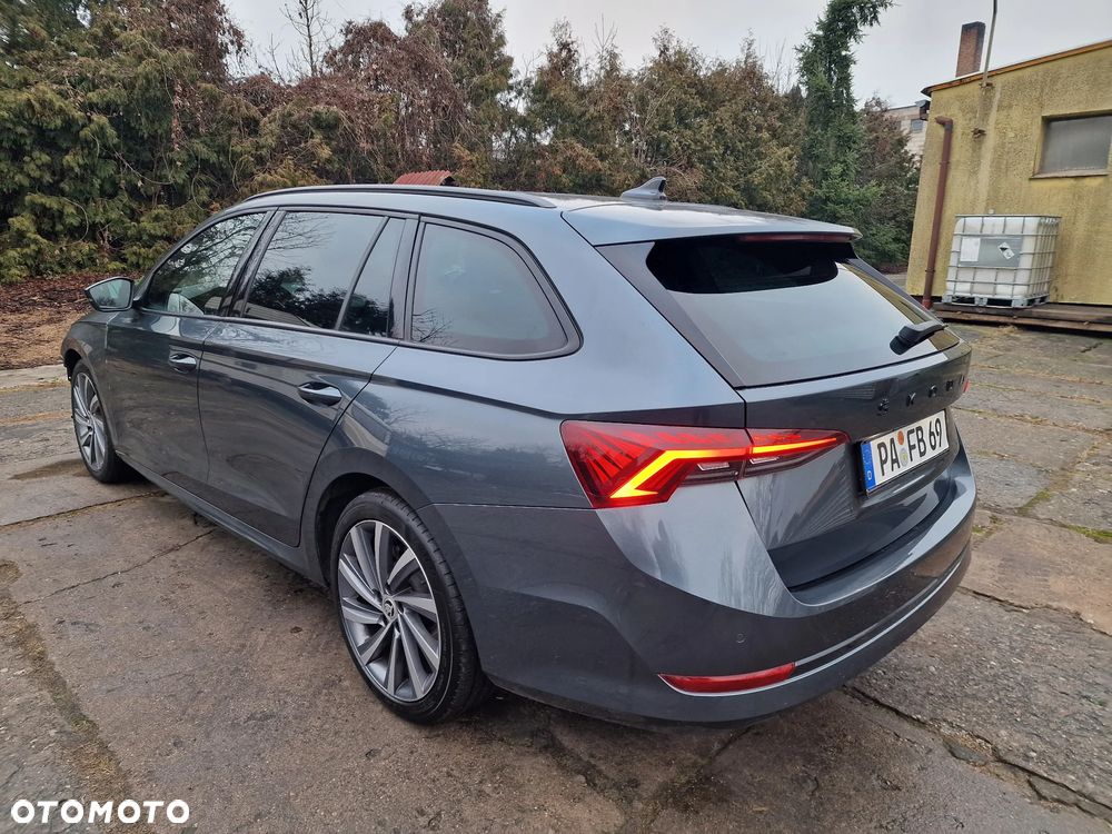 Skoda Octavia 2.0 TDI Sportline - 8