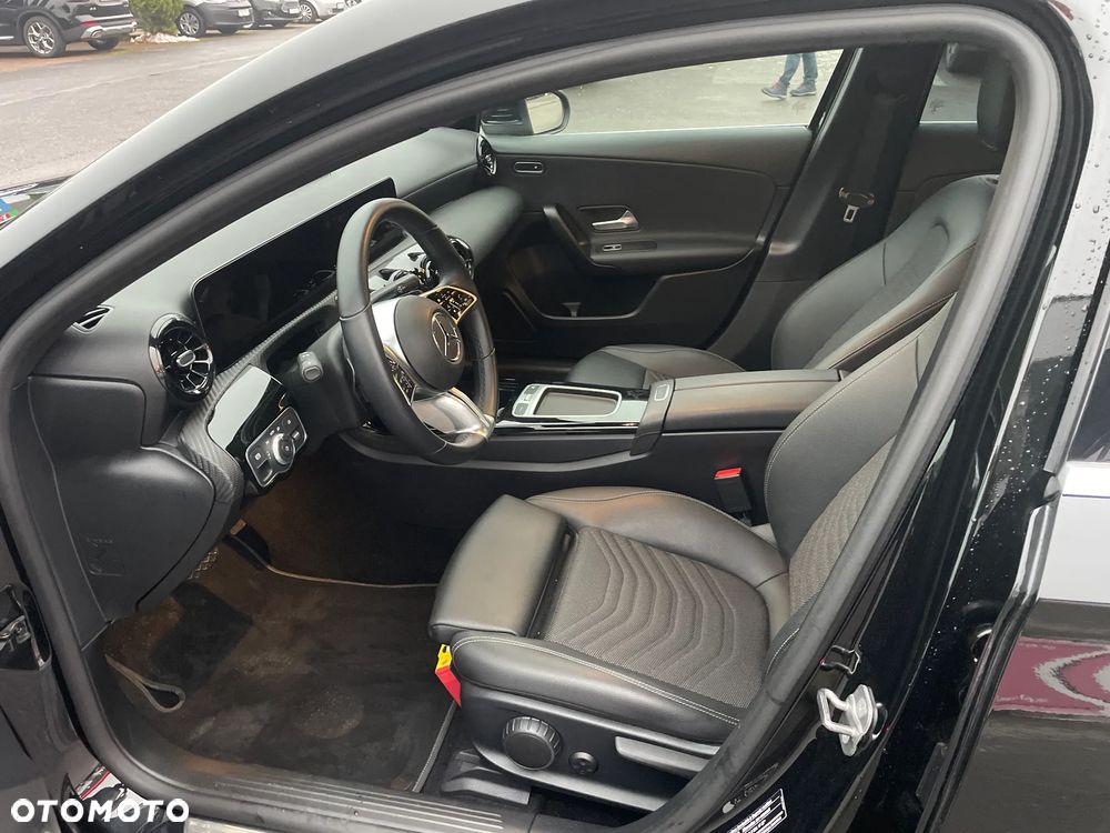 Mercedes-Benz Klasa A 180 d 8G-DCT AMG Line - 14