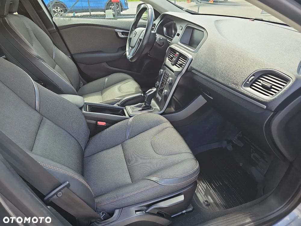 Volvo V40 T3 Drive-E Momentum - 20