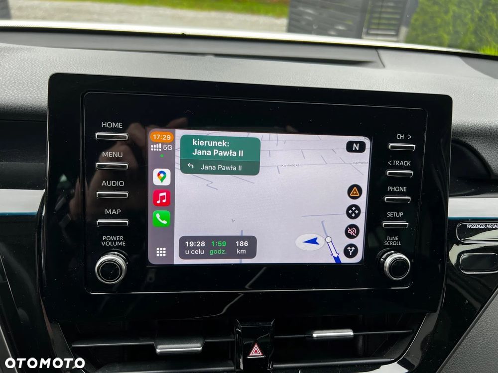 Toyota Camry 2.5 Hybrid Comfort CVT - 23