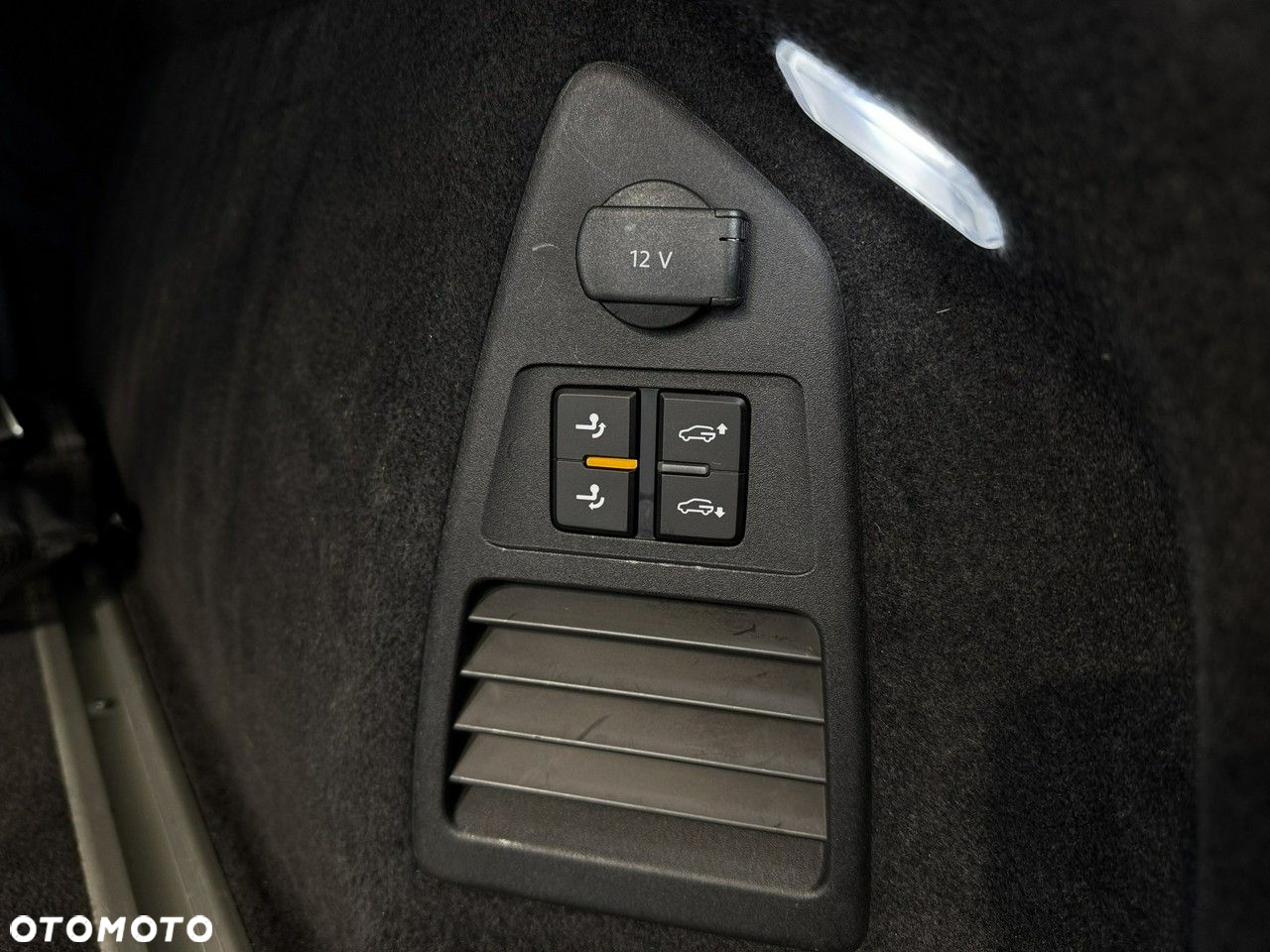 Volkswagen Touareg - 17